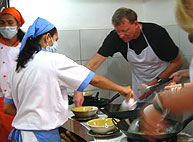 タイ料理教室で学ぶ